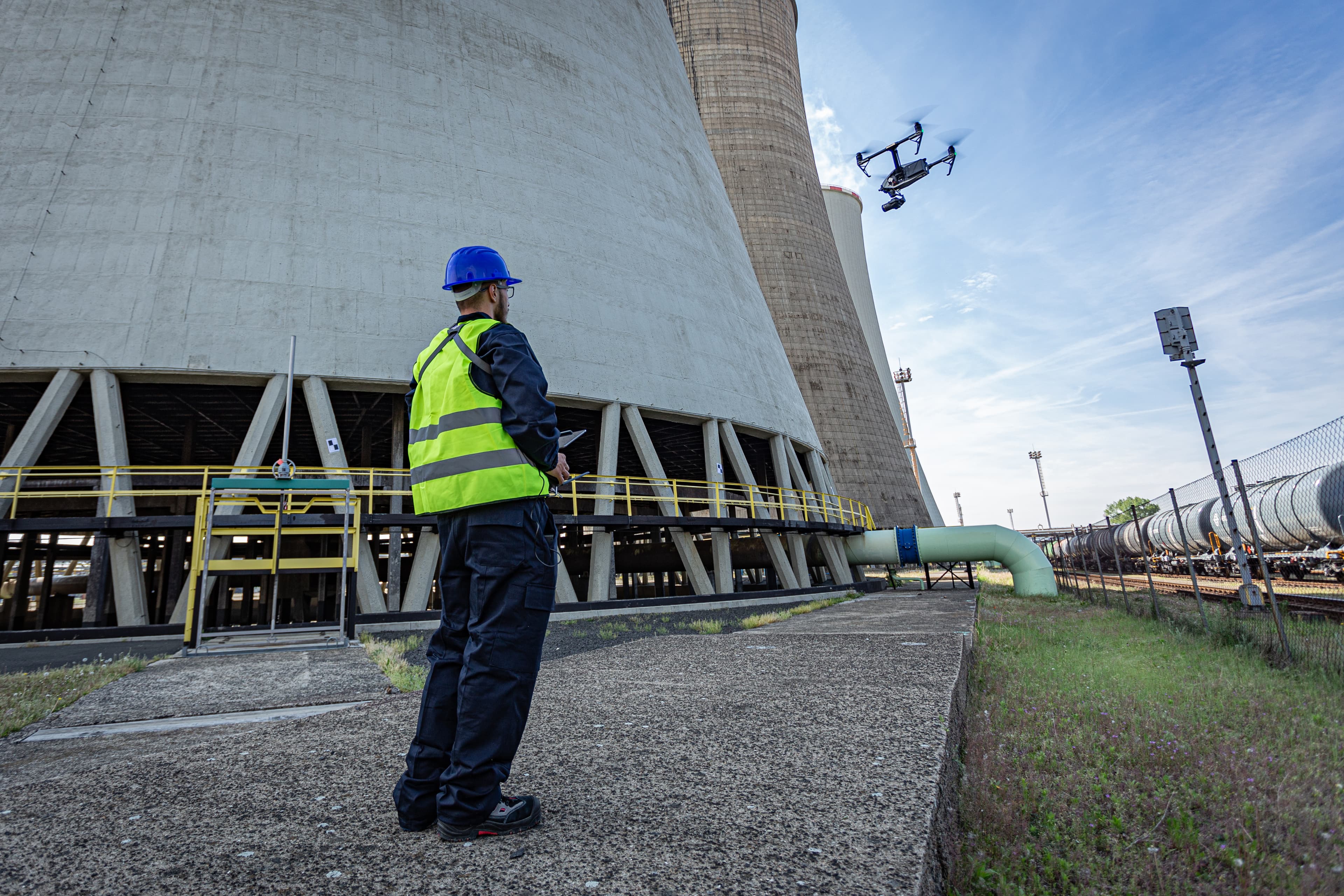 Priemyselný dron s kamerou s vysokým rozlíšením pri snímkovaní